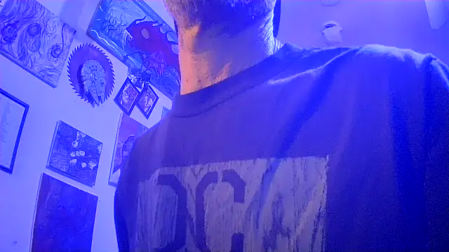 Snapshot of druetrue chatting on 10.24.25 druetrue online show from 10.24.25