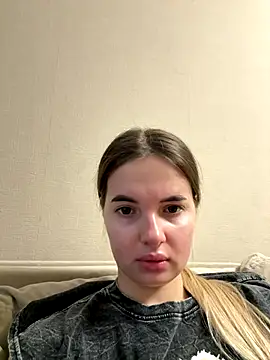 Snapshot of Donna_Evans chatting on 10.29.25 Donna Evans online show from 10.29.25