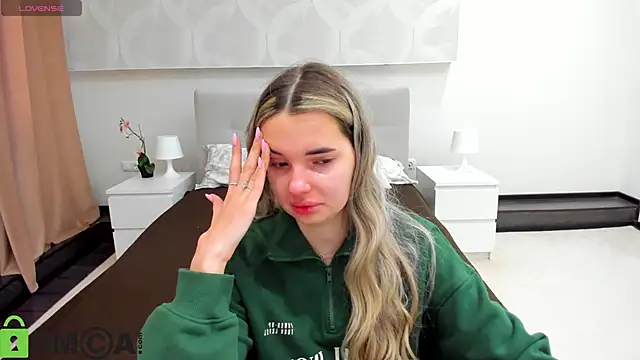 Donna Evans online show from 04.16.26