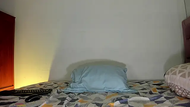 any 21hot online show from 12.25.24