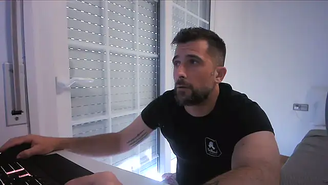 Snapshot of alex877x chatting on 06.23.26 alex877x online show from 06.23.26