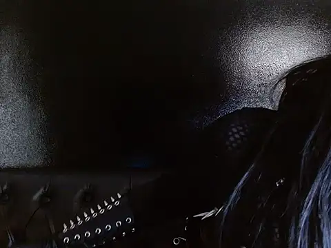 Snapshot of XXIOUX chatting on 11.28.25 XXIOUX online show from 11.28.25