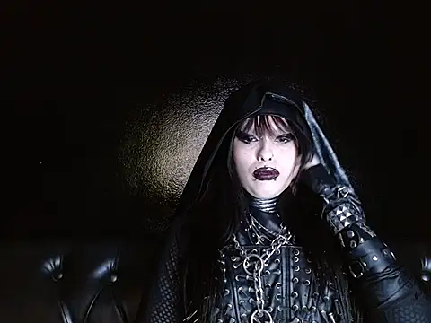 Snapshot of XXIOUX chatting on 12.17.25 XXIOUX online show from 12.17.25