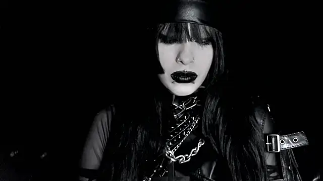 XXIOUX online show from 04.25.26