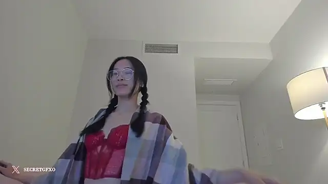 Snapshot of secretgirlfriendxo chatting on 12.02.24 secretgirlfriendxo online show from 12.02.24