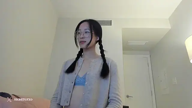 Snapshot of secretgirlfriendxo chatting on 12.11.24 secretgirlfriendxo online show from 12.11.24