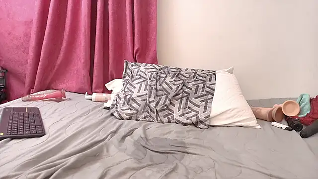 julia sweet 1 online show from 01.18.26