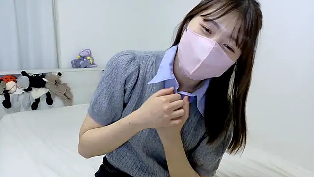 Snapshot of SUZU_ chatting on 04.25.26 SUZU online show from 04.25.26