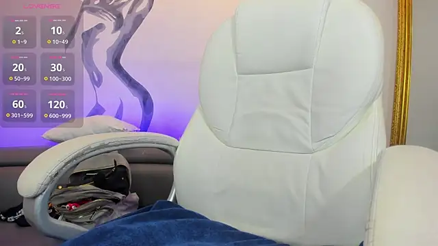 NiickyJones online show from 02.18.25