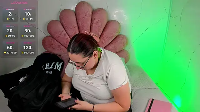 NiickyJones online show from 02.06.26