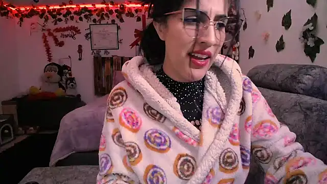 Snapshot of azahar__ziiz chatting on 12.19.24 azahar  ziiz online show from 12.19.24