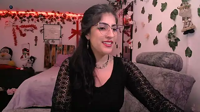 Snapshot of azahar__ziiz chatting on 12.27.24 azahar  ziiz online show from 12.27.24