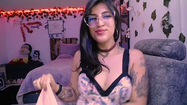 Snapshot of azahar__ziiz chatting on 01.17.25 azahar  ziiz online show from 01.17.25