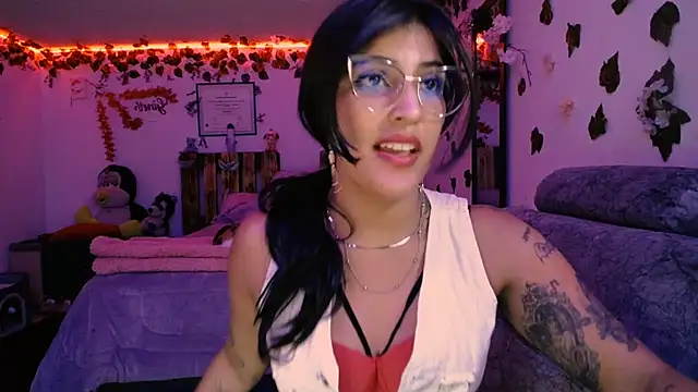 Snapshot of azahar__ziiz chatting on 02.07.25 azahar  ziiz online show from 02.07.25