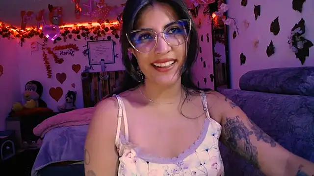 Snapshot of azahar__ziiz chatting on 02.13.25 azahar  ziiz online show from 02.13.25