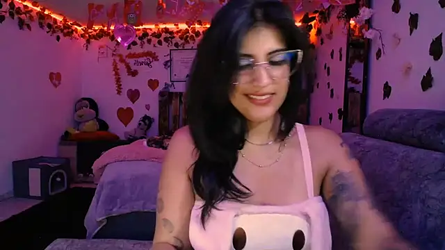 Snapshot of azahar__ziiz chatting on 02.14.25 azahar  ziiz online show from 02.14.25