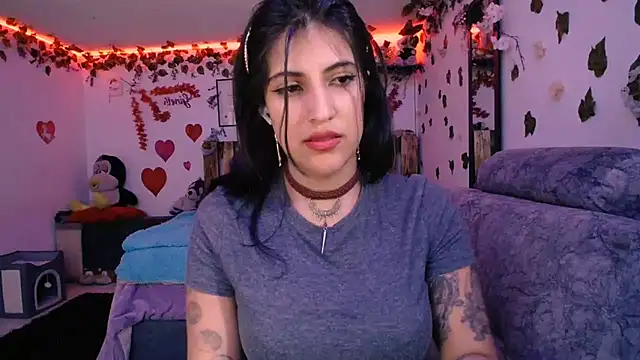 Snapshot of azahar__ziiz chatting on 02.21.25 azahar  ziiz online show from 02.21.25