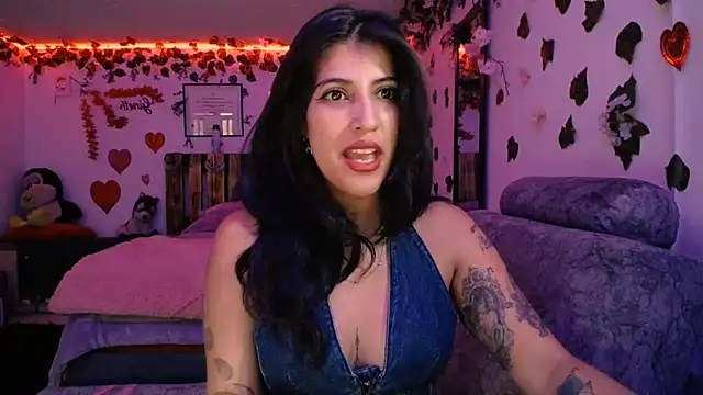 Snapshot of azahar__ziiz chatting on 02.24.25 azahar  ziiz online show from 02.24.25