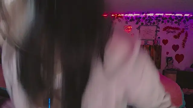 Snapshot of azahar__ziiz chatting on 09.09.25 azahar  ziiz online show from 09.09.25