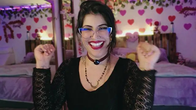 Snapshot of azahar__ziiz chatting on 06.11.26 azahar ziiz online show from 06.11.26