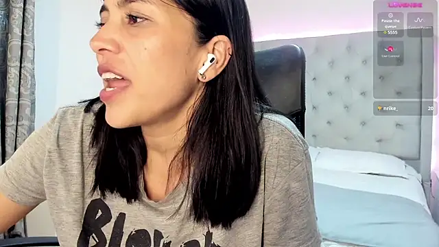 Snapshot of andykiuty chatting on 12.21.24 andykiuty online show from 12.21.24