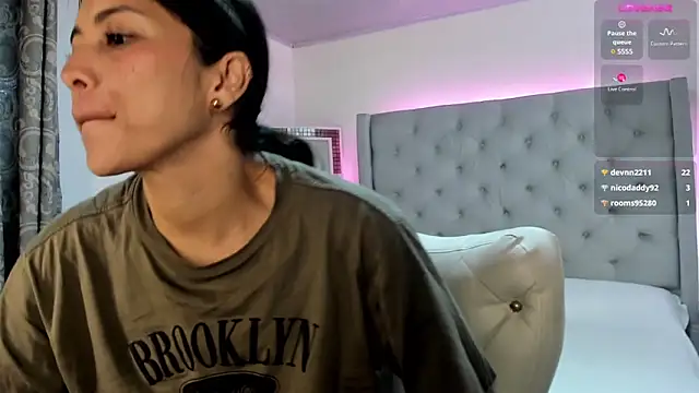 Snapshot of andykiuty chatting on 01.06.25 andykiuty online show from 01.06.25