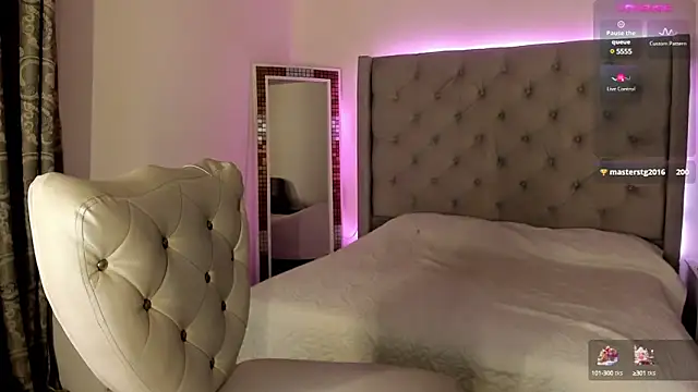 Snapshot of andykiuty chatting on 01.10.25 andykiuty online show from 01.10.25