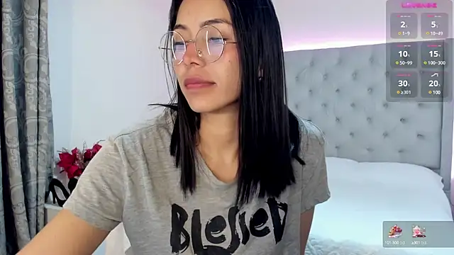 Snapshot of andykiuty chatting on 01.12.25 andykiuty online show from 01.12.25