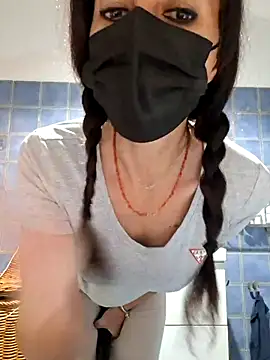 Silvia Zeno online show from 10.13.25