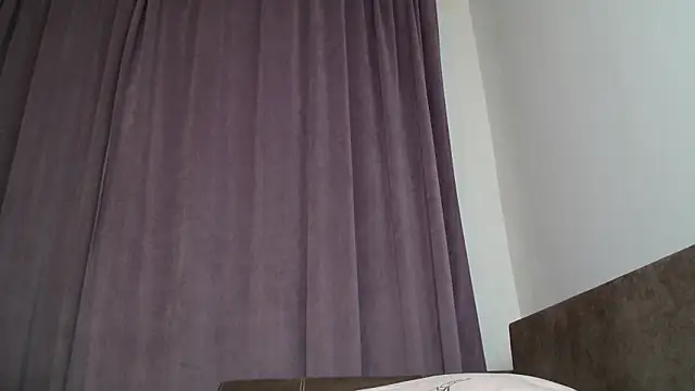 Snapshot of LadyMilfxxx chatting on 10.09.25 LadyMilfxxx online show from 10.09.25