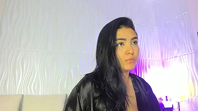 Snapshot of Abby__colins chatting on 05.19.26 Abby colins online show from 05.19.26