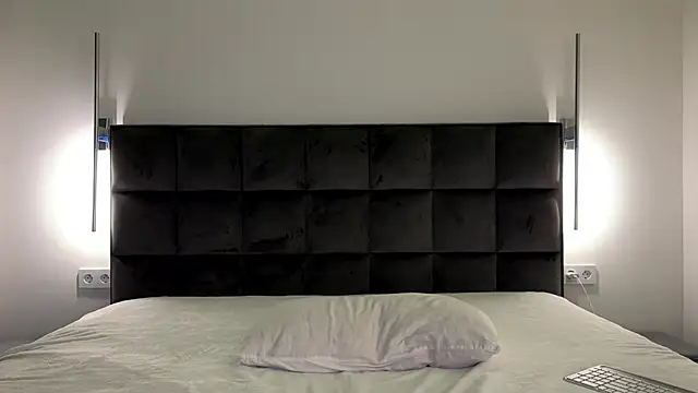 NotElis online show from 09.13.25