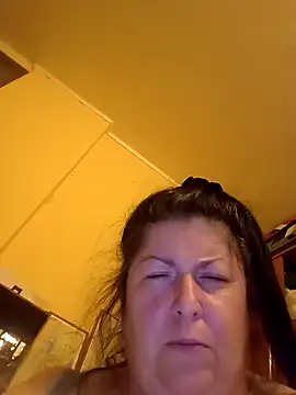 Nataliesbestjuggs online show from 10.26.25