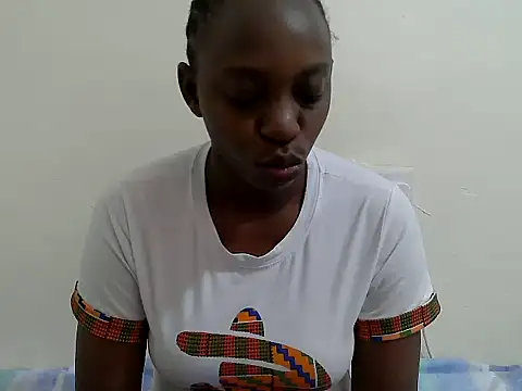 Snapshot of lizbela1 chatting on 09.13.25 lizbela1 online show from 09.13.25