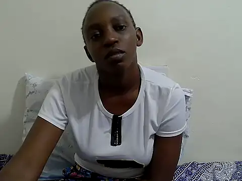 Snapshot of lizbela1 chatting on 05.06.26 lizbela1 online show from 05.06.26