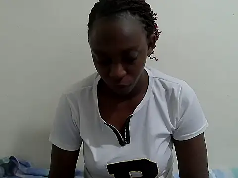 Snapshot of lizbela1 chatting on 05.22.26 lizbela1 online show from 05.22.26