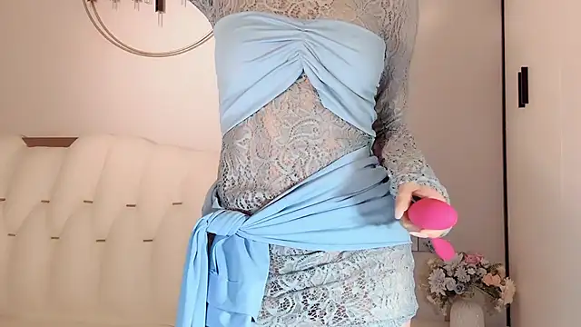 Snapshot of lvy-w chatting on 12.31.24 lvy-w online show from 12.31.24