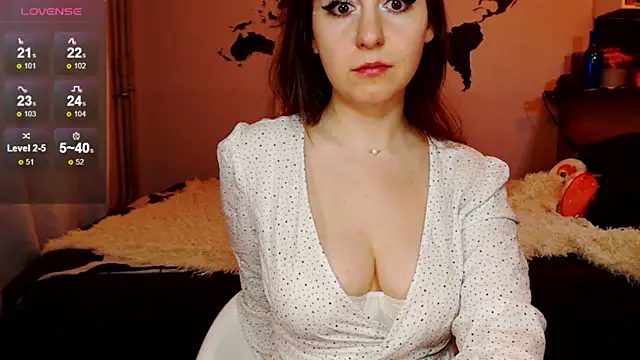 missgenevaonceagain  online show from 02.19.25