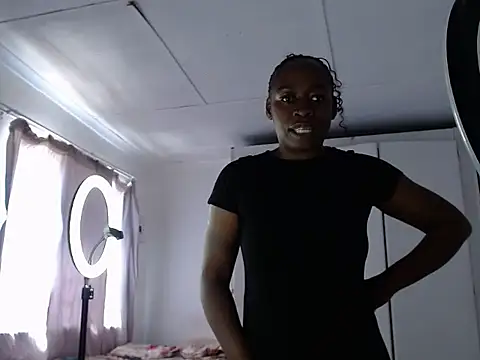 Snapshot of Devine85 chatting on 10.14.25 Devine85 online show from 10.14.25