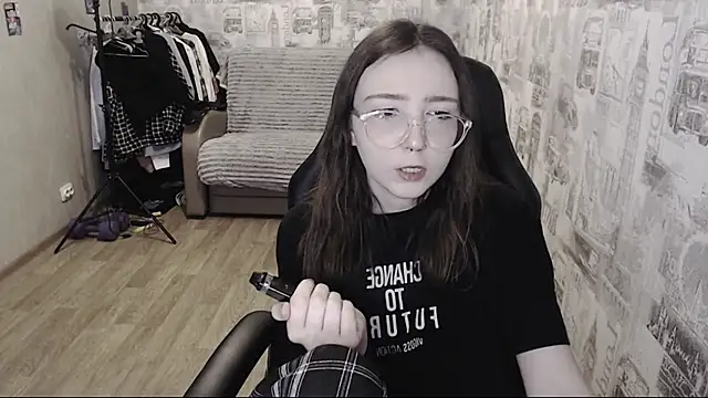 AmeliaKamishiro online show from 12.13.24