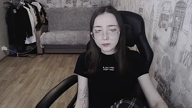 AmeliaKamishiro online show from 01.16.25