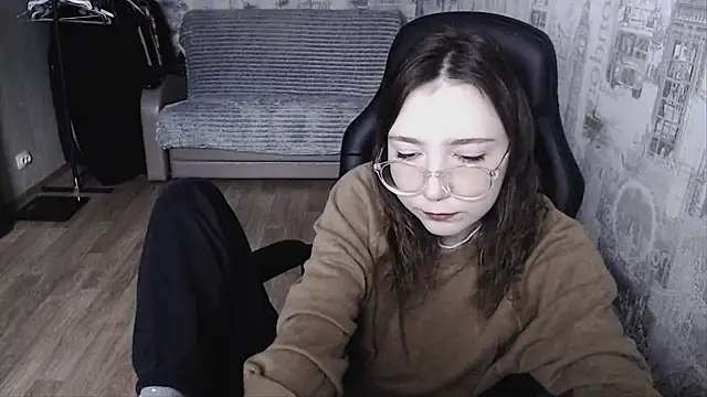 AmeliaKamishiro online show from 01.19.25