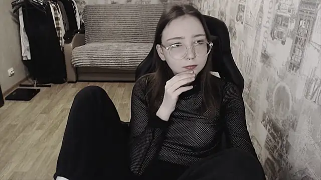 AmeliaKamishiro online show from 01.25.25