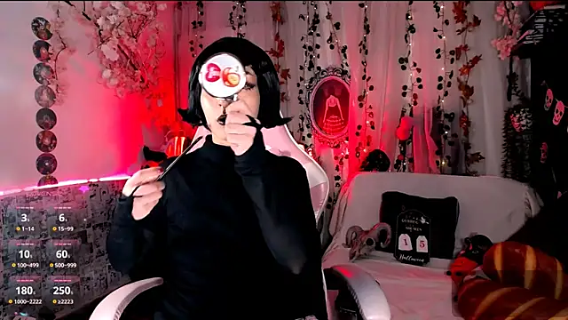 kitty roxy online show from 10.16.25