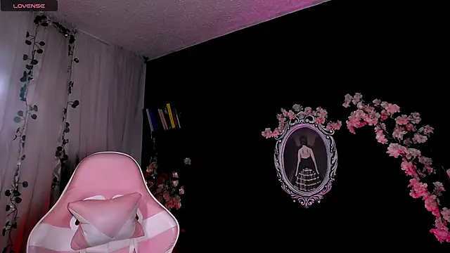 kitty roxy online show from 03.20.26