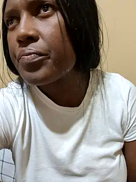 Snapshot of Malaika_Nkosi chatting on 09.29.25 Malaika Nkosi online show from 09.29.25