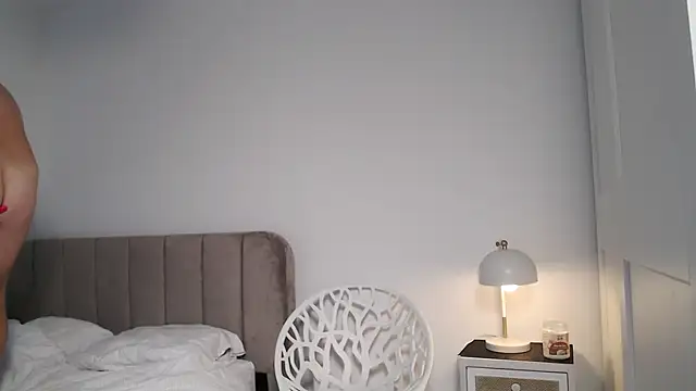 Snapshot of SexyandMarried1 chatting on 02.13.26 SexyandMarried1 online show from 02.13.26