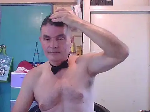 Snapshot of kavir-sebastien chatting on 10.04.25 kavir-sebastien online show from 10.04.25