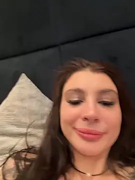 Snapshot of Ashley-Urban chatting on 01.14.25 Ashley-Urban online show from 01.14.25