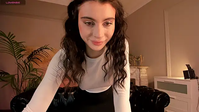 Snapshot of Ashley-Urban chatting on 02.28.25 Ashley-Urban online show from 02.28.25